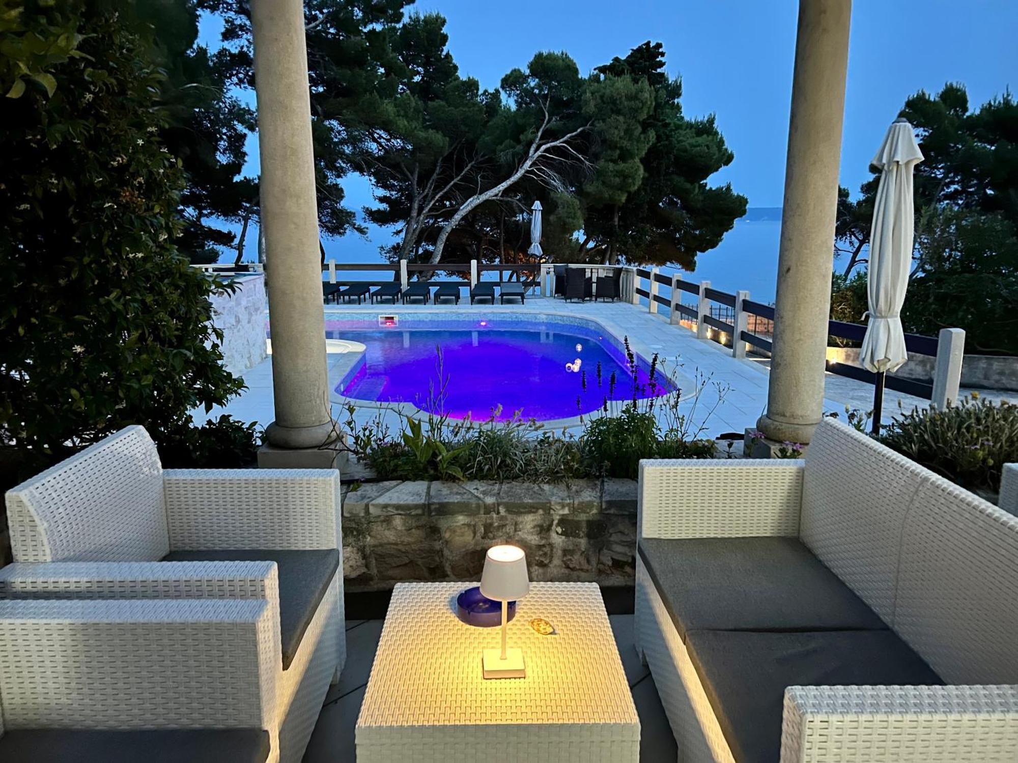 Vila Vera Seafront Apartments ซูมาร์ติน ภายนอก รูปภาพ