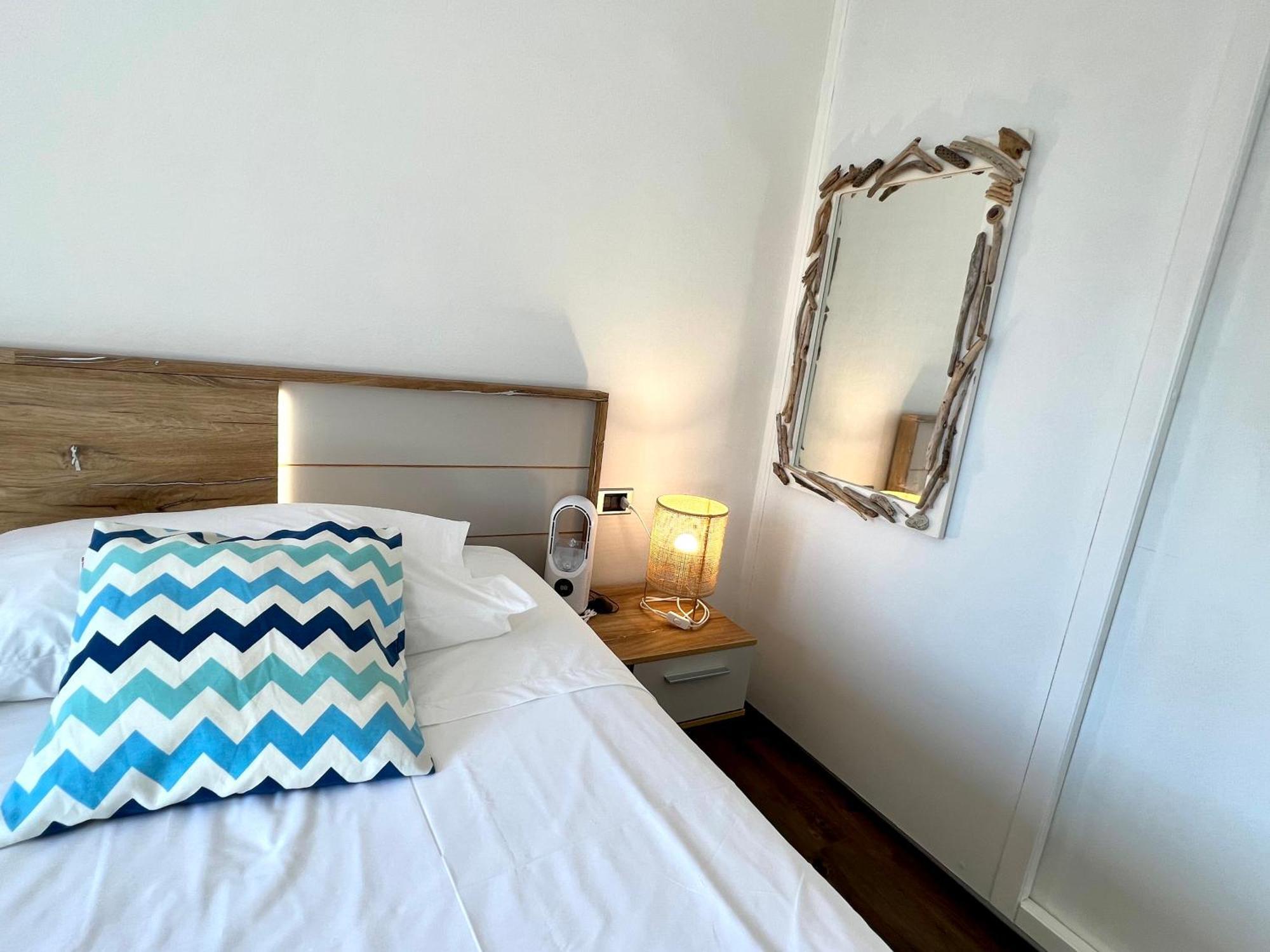 Vila Vera Seafront Apartments ซูมาร์ติน ภายนอก รูปภาพ